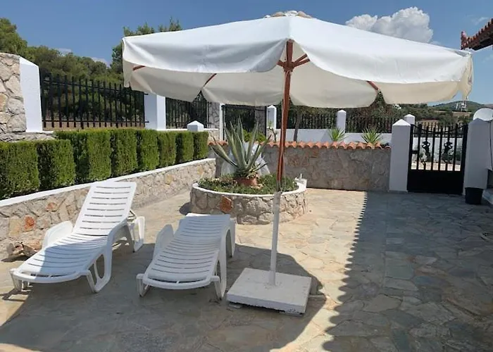 Desiree Apartment Bouzaíika